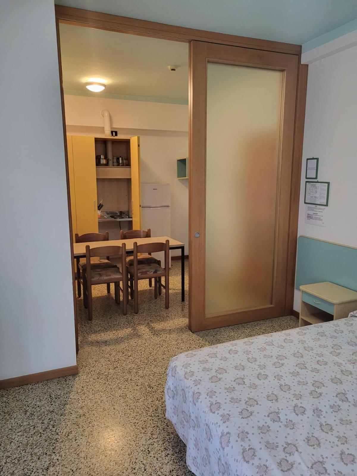 Hotel Residence Villa Lily Cesenatico Esterno foto