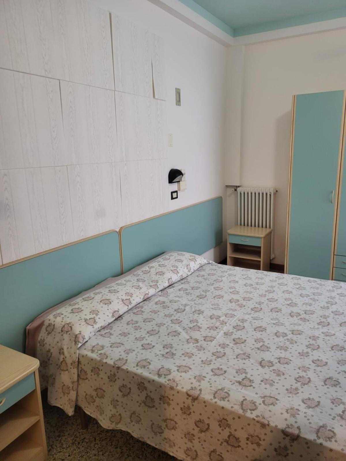 Hotel Residence Villa Lily Cesenatico Esterno foto