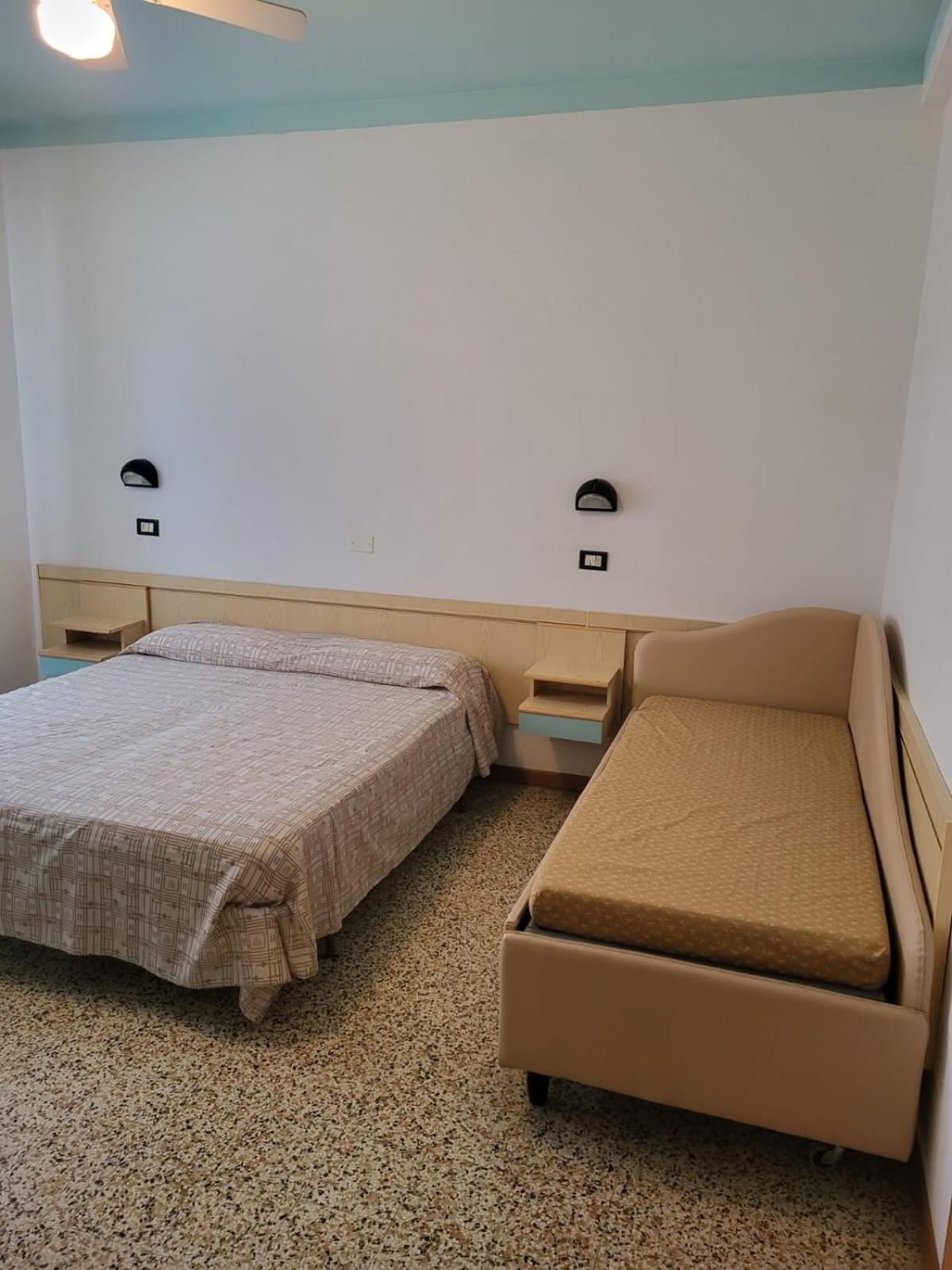 Hotel Residence Villa Lily Cesenatico Esterno foto